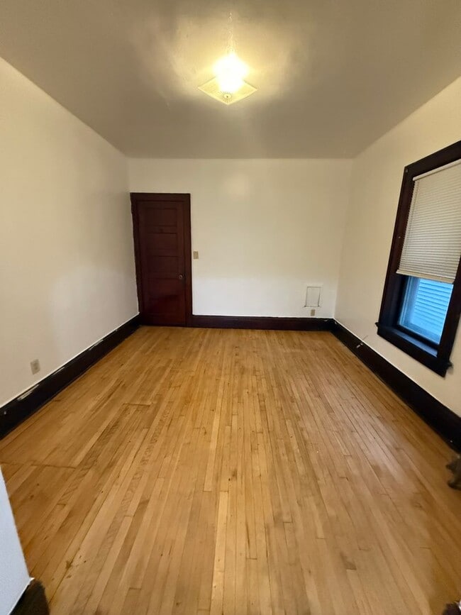 Photo - 2252 S 7th St Unidad Upper Rear