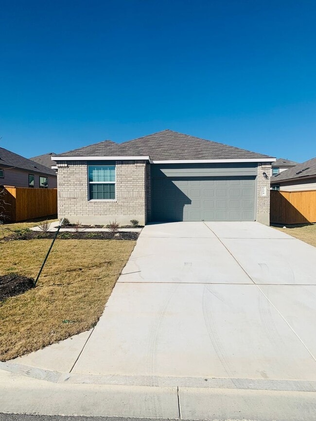 Building Photo - 4 Bed 2 Bath in Jarrell, TX