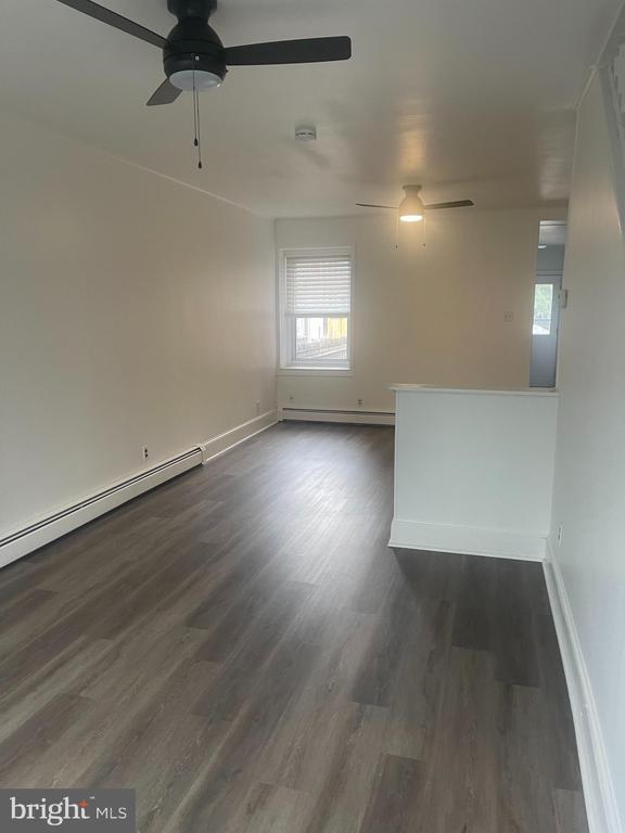 Building Photo - 238 6th Ave