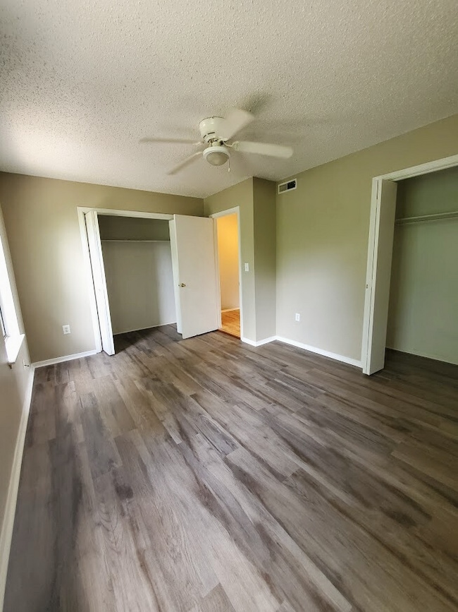 Photo - 725 Beverly Ln Unidad 725 Rental