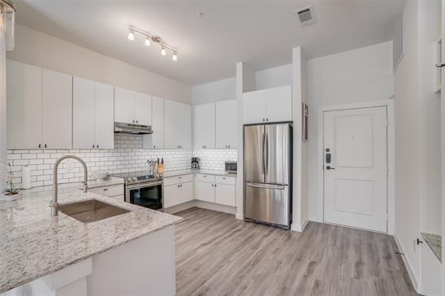209 Wimberly St Unit 1-202