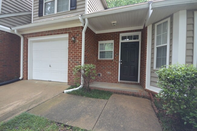 Photo - 3319 Philmont Dr