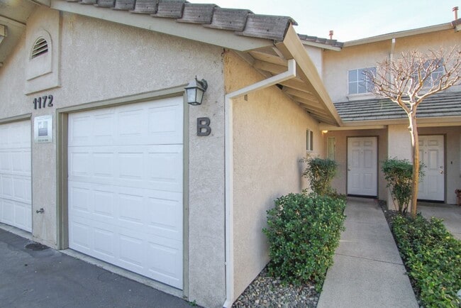 Building Photo - 1156 Weatherby Ct Unit B