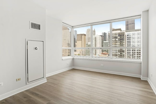 Photo - 772w W Adams St Unit 702