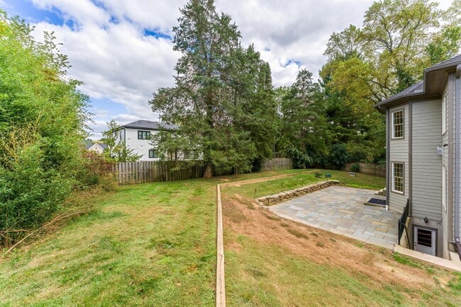 Photo - 829 Golden Arrow St