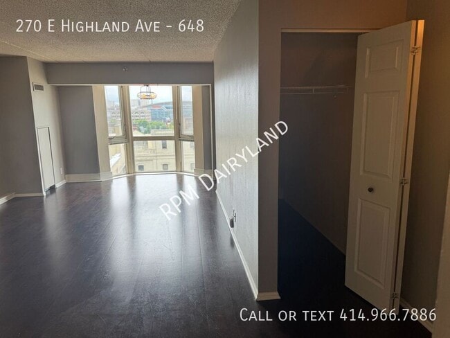 Building Photo - 270 E Highland Ave Unit 648