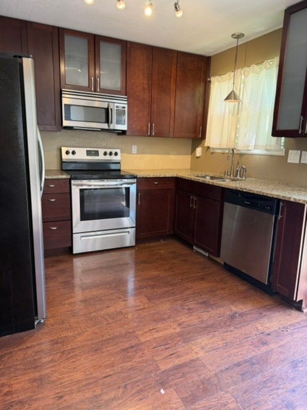 Photo - 380 Elati St