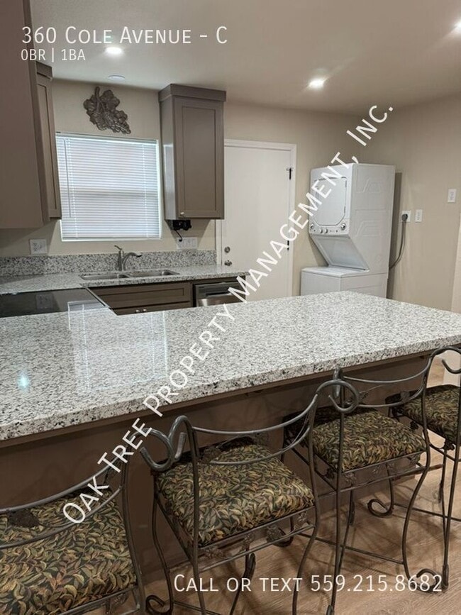 Photo - 360 Cole Ave