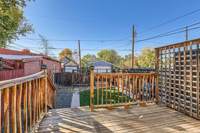 Photo - 4351 Umatilla St