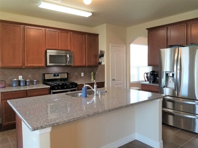 Photo - 2566 Riverway Dr