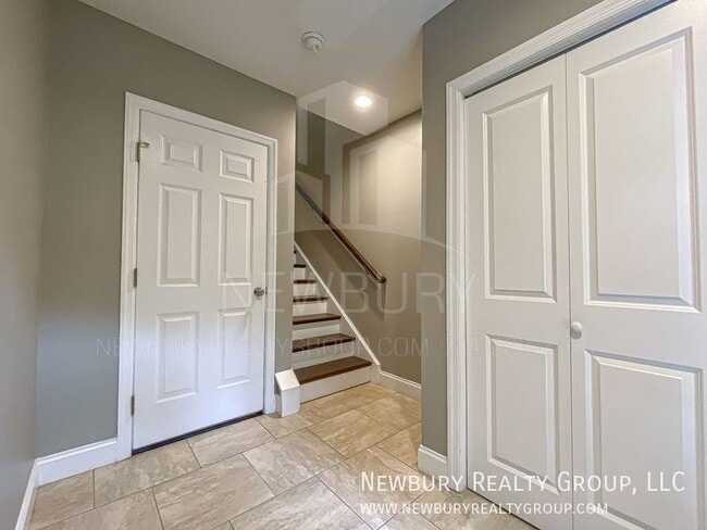 Photo - 147 Banksville Pl