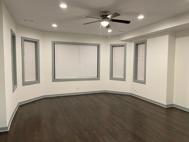 Family Room Unit 1 - 7953 S Essex Ave Unit 2