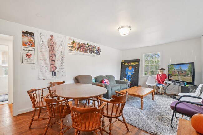 Photo - 8305 48th Ave