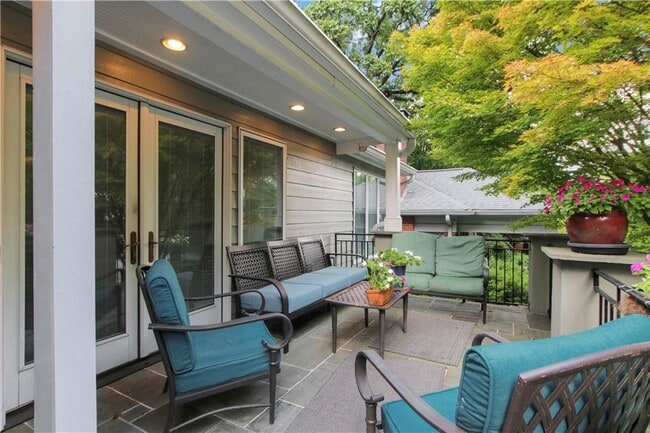 Photo - 925 Highland Terrace NE Casa