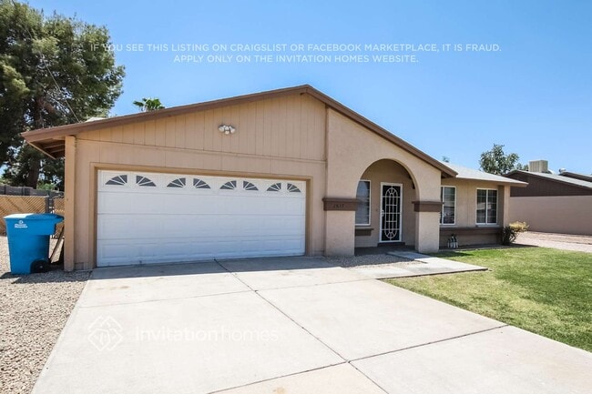 Photo - 2837 W Grovers Ave