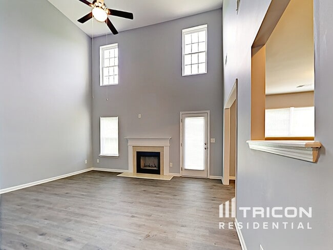 Photo - 1430 Rheo Ct NW