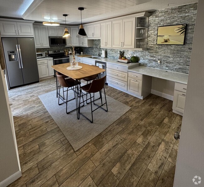 Building Photo - 1509 15th Ct Rental
