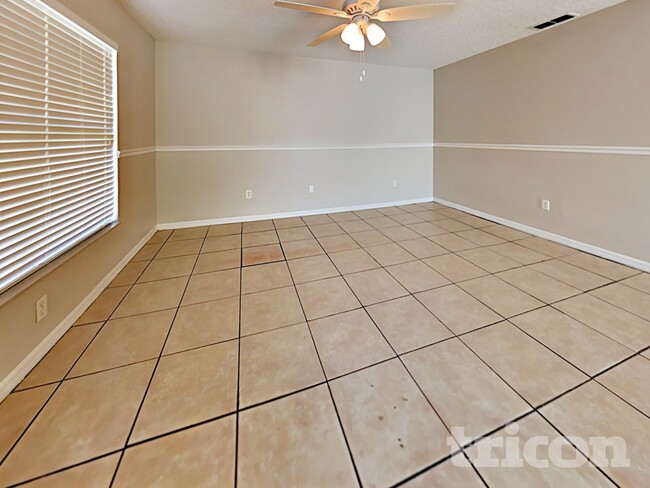 Photo - 706 Parsons St SW