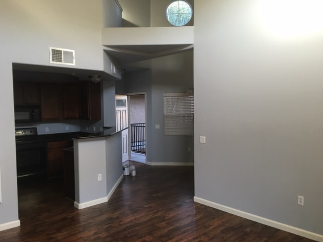 Photo - 1900 Danbrook Dr Unidad 322