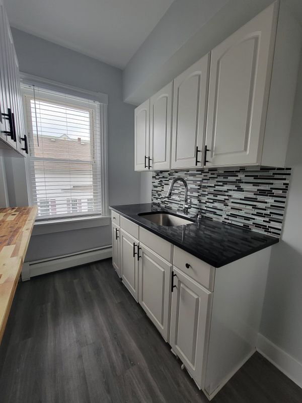 13 Regent Ave Unit 2