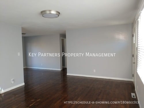 Photo - 503 Quincy Blvd