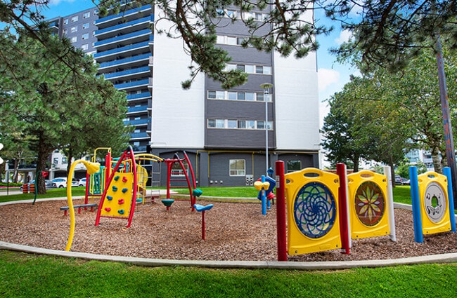 Photo - 1350 Danforth Road