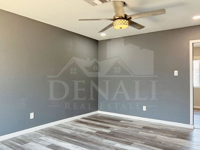 Photo - 2726 E Willetta St