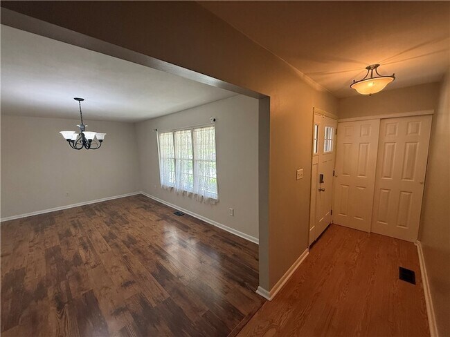 Photo - 6418 Oakhurst Pl