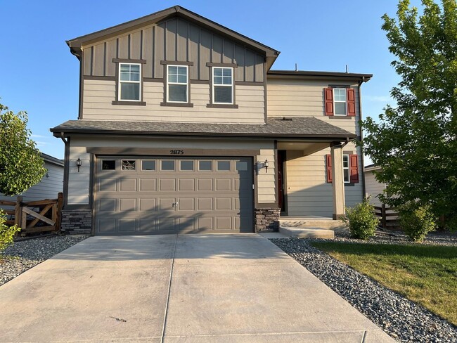 3-Bedroom Home with Spacious Open Loft for... - 3-Bedroom Home with Spacious Open Loft for...