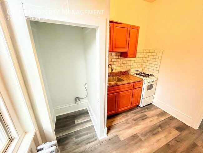 Photo - 1306 W Allegheny Ave Unit 2R