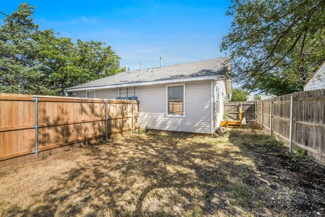 Photo - 4215 SW 11th Ave Unit 4215 SW 11th #A
