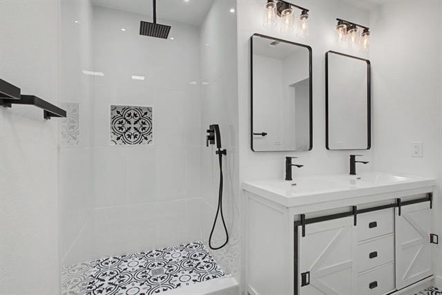 Photo - 806 Laguna Dr