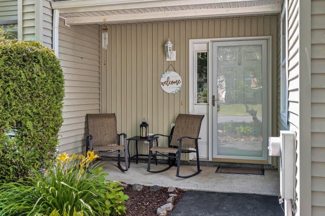 82 Aqueduct Dr