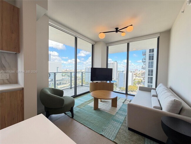 Photo - 11 NE 6th St Unidad 1714