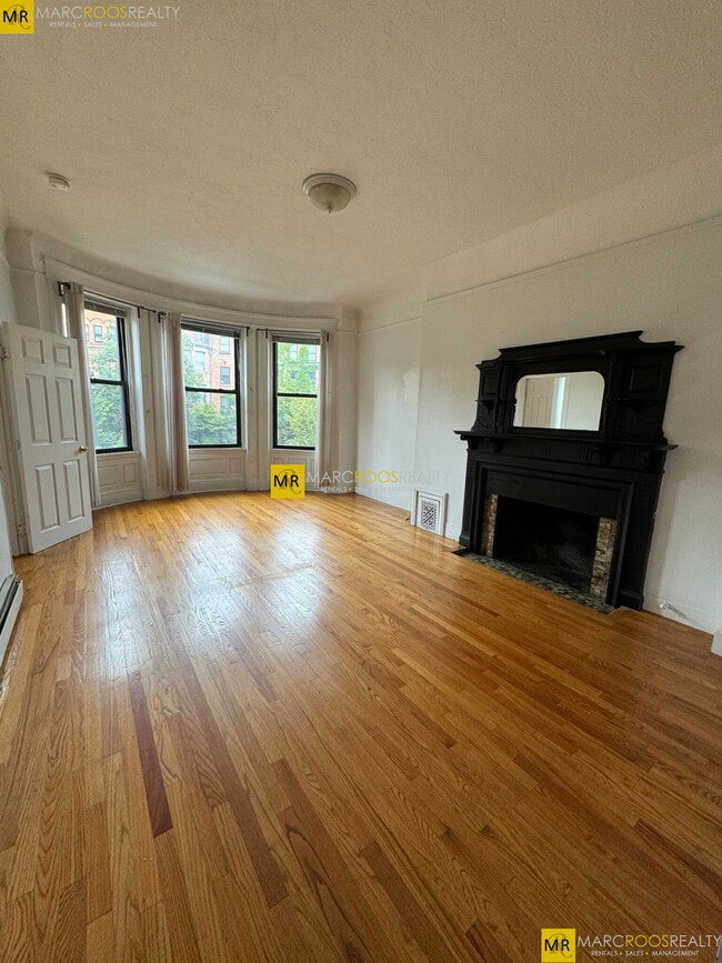 Building Photo - 869 Beacon St Rental