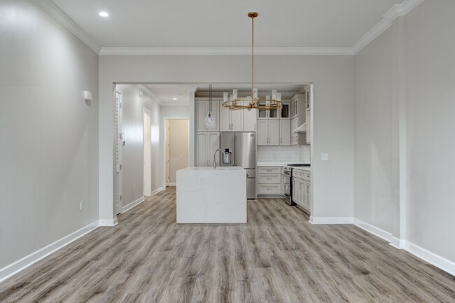 Photo - 160 Morrow Ave