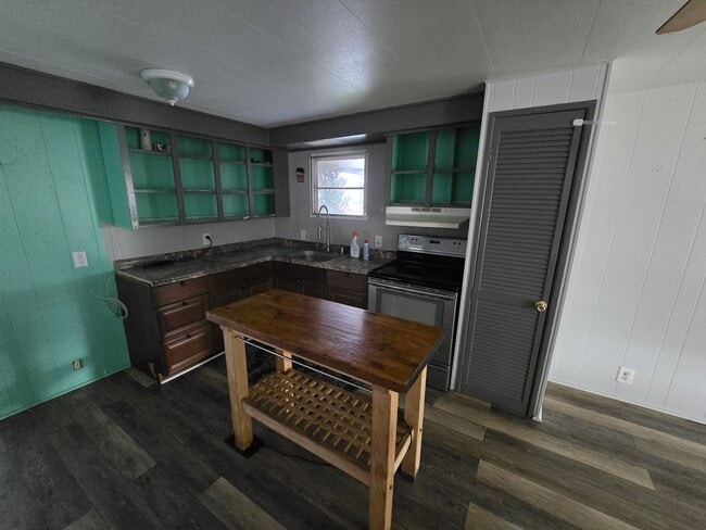 Photo - 335 1st Ave N