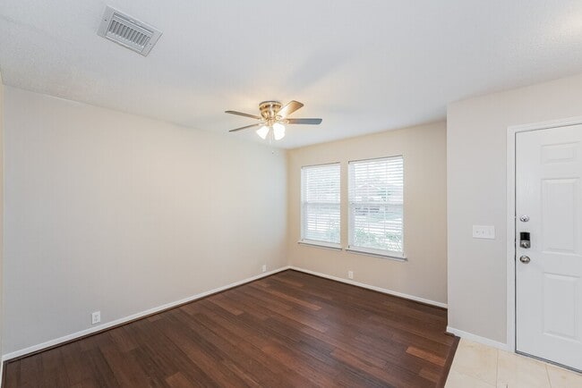 Photo - 17506 Hoover Gardens Dr