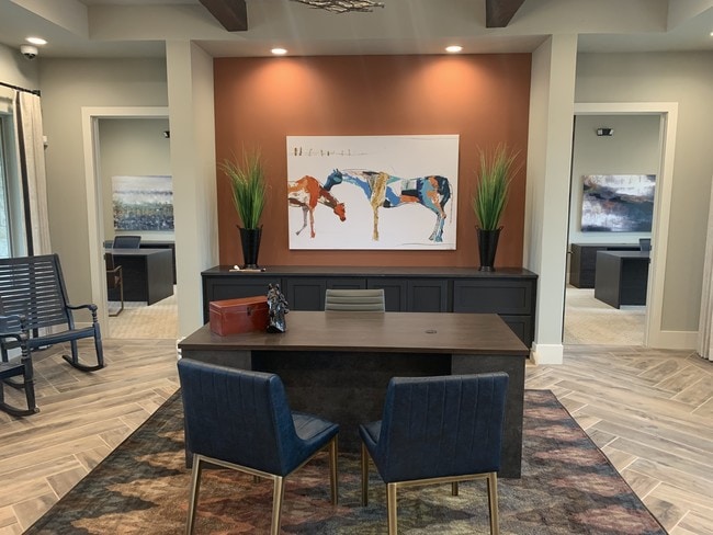 Photo - Hunters Crossing