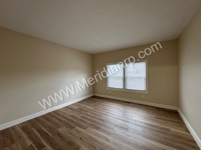 Photo - 739 W 4th St