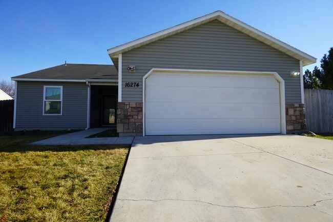 Photo - 16274 Silver Creek Ave