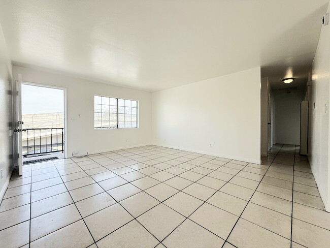 Photo - Bright & Spacious Upper Unit with 3 Bedroom, 2 Bath and assigned Parking space Unidad D