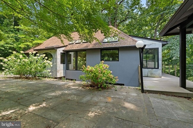 Photo - 5517 Mohican Rd