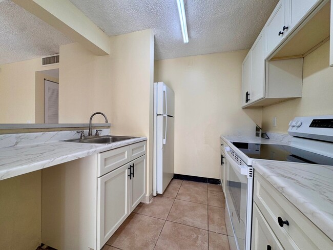 Photo - 710 Meadows Cir Condo Unit 710