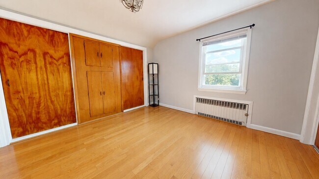 132 Linden Ave Unit 3