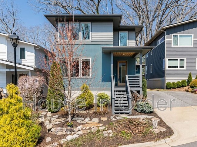 Photo - 27 Mauricet Ln