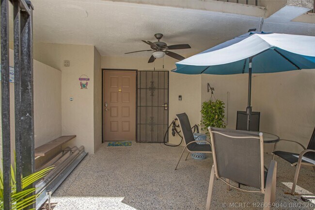 Photo - 955 Egret Cir Unit 104