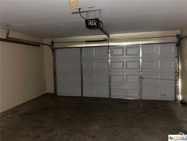 Building Photo - 1206 Fox Creek Dr Rental