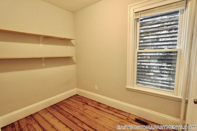 Photo - 126 Saratoga St Unit 1