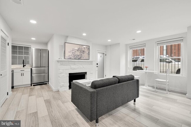 Photo - 1821 19th St NW Unit 2